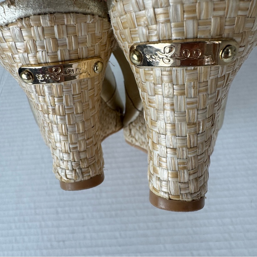 Lilly Pulitzer gigi gold metallic wedge sandal heels singback 8.5 - Picture 9 of 13